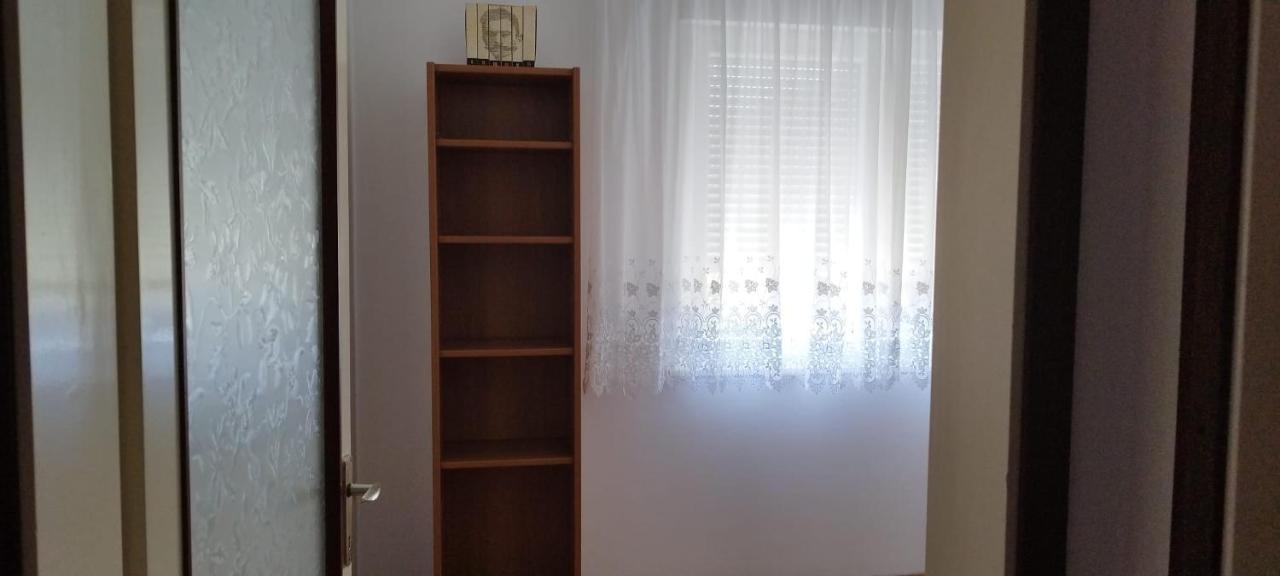 7 Flower Street Apartment 셈페터프리고리치 외부 사진