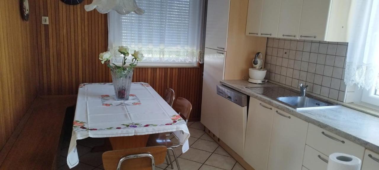 7 Flower Street Apartment 셈페터프리고리치 외부 사진