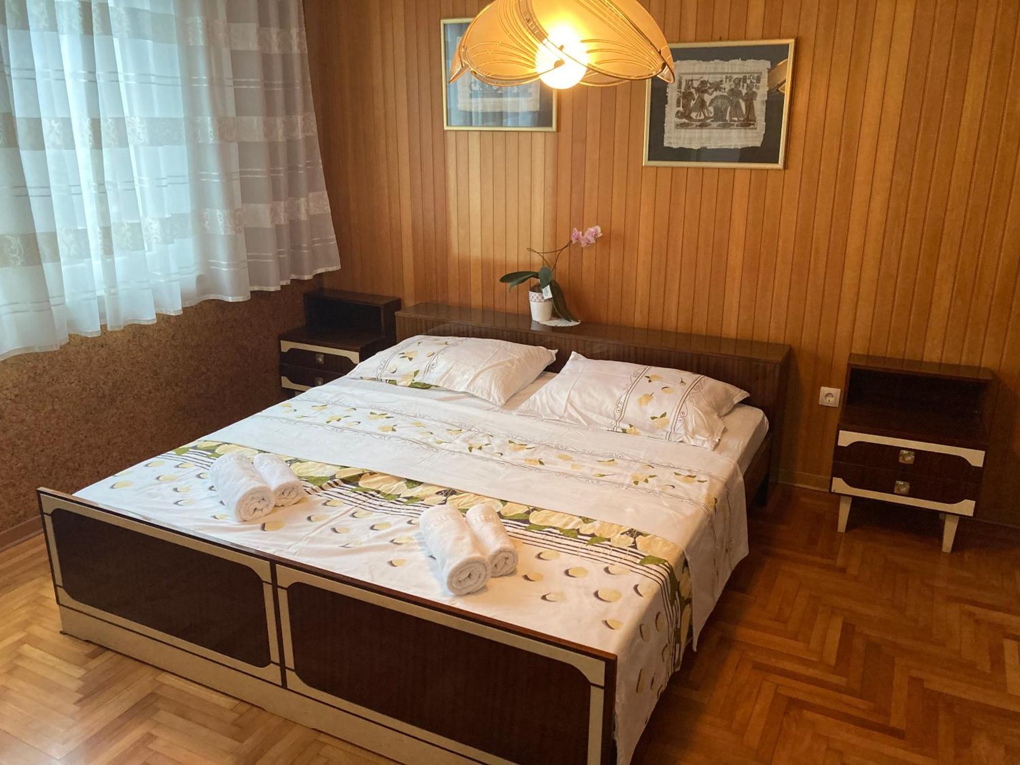 7 Flower Street Apartment 셈페터프리고리치 외부 사진