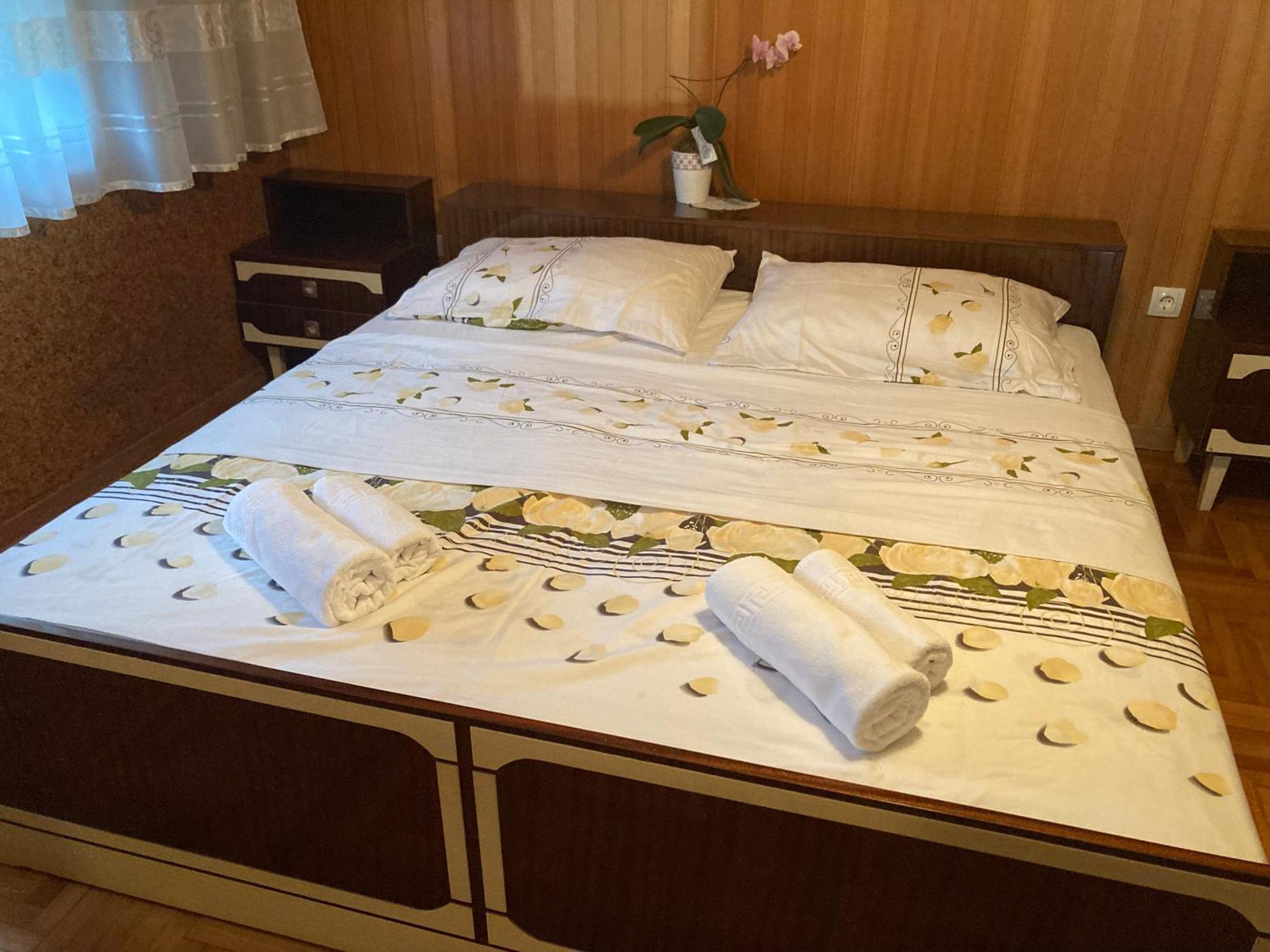 7 Flower Street Apartment 셈페터프리고리치 외부 사진